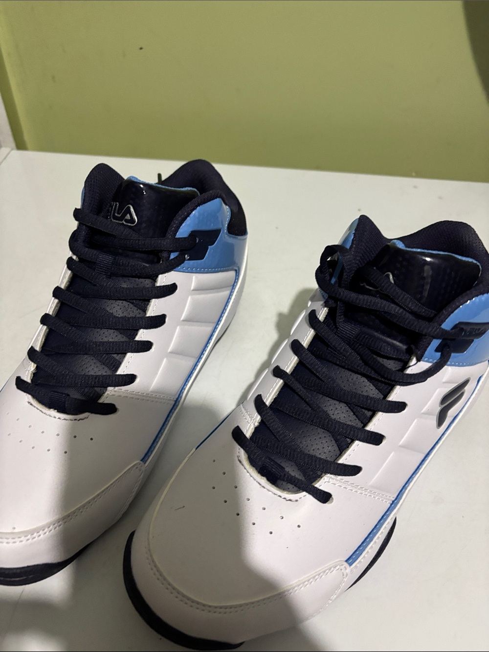 Fila Men's White, Navy & Light Blue Low-Top Sneakers . New without box!. - Picture 4 of 4
